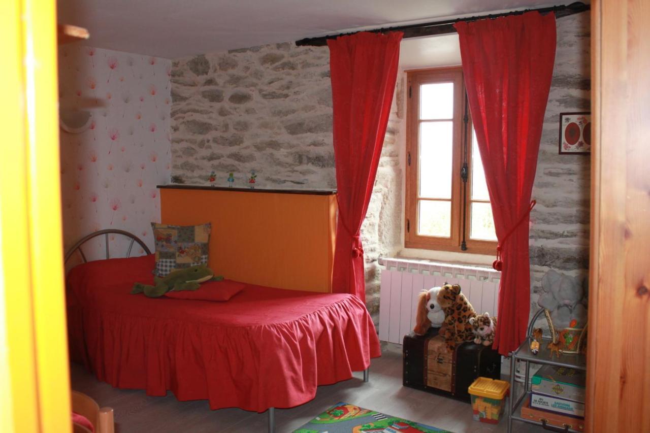 Le Mas Bertrand Bed & Breakfast Villefranche-de-Panat Room photo